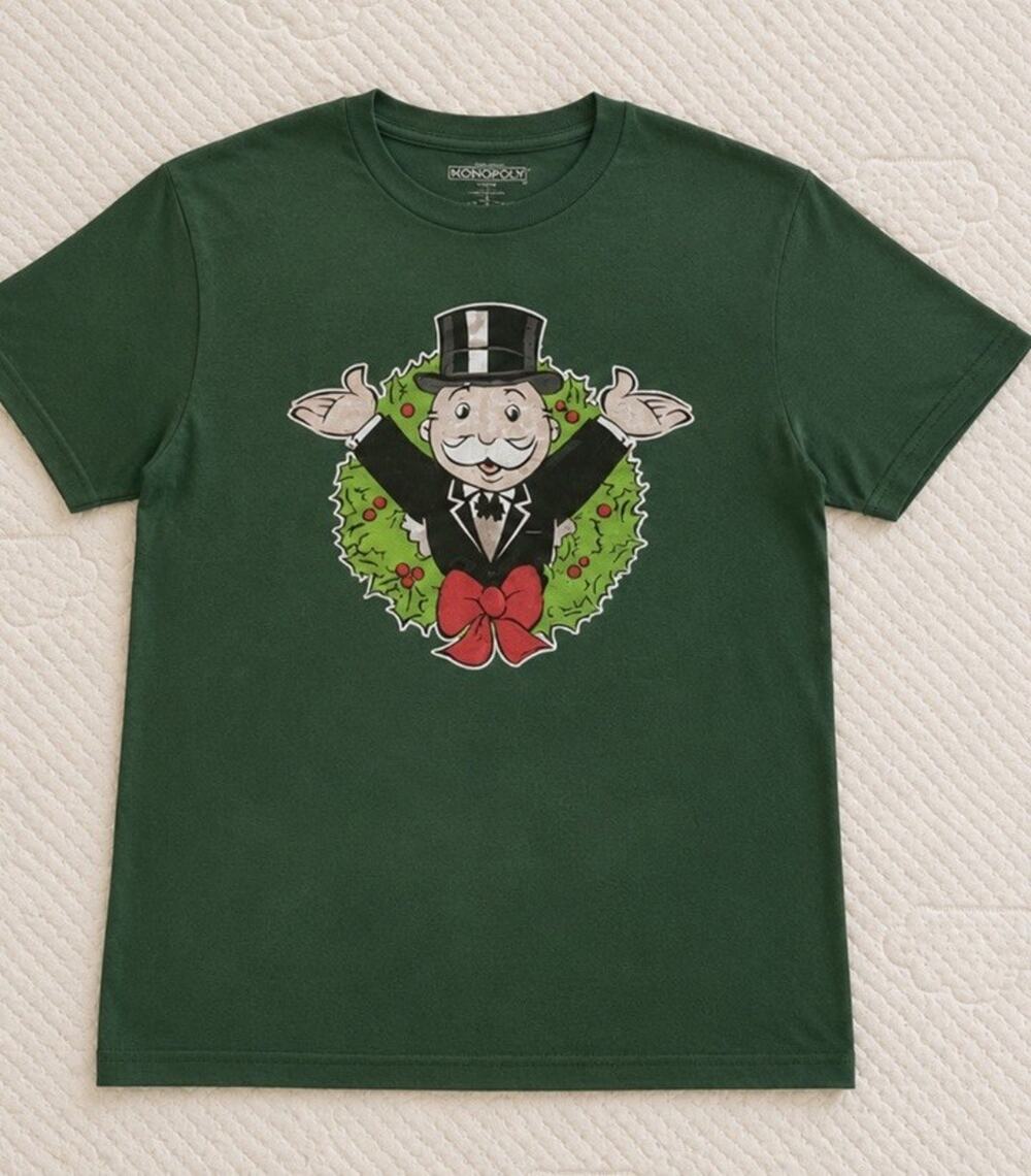 Monopoly Mr. Monopoly Christmas Wreath Graphic T-Shirt Men’s Medium Green Hasbro